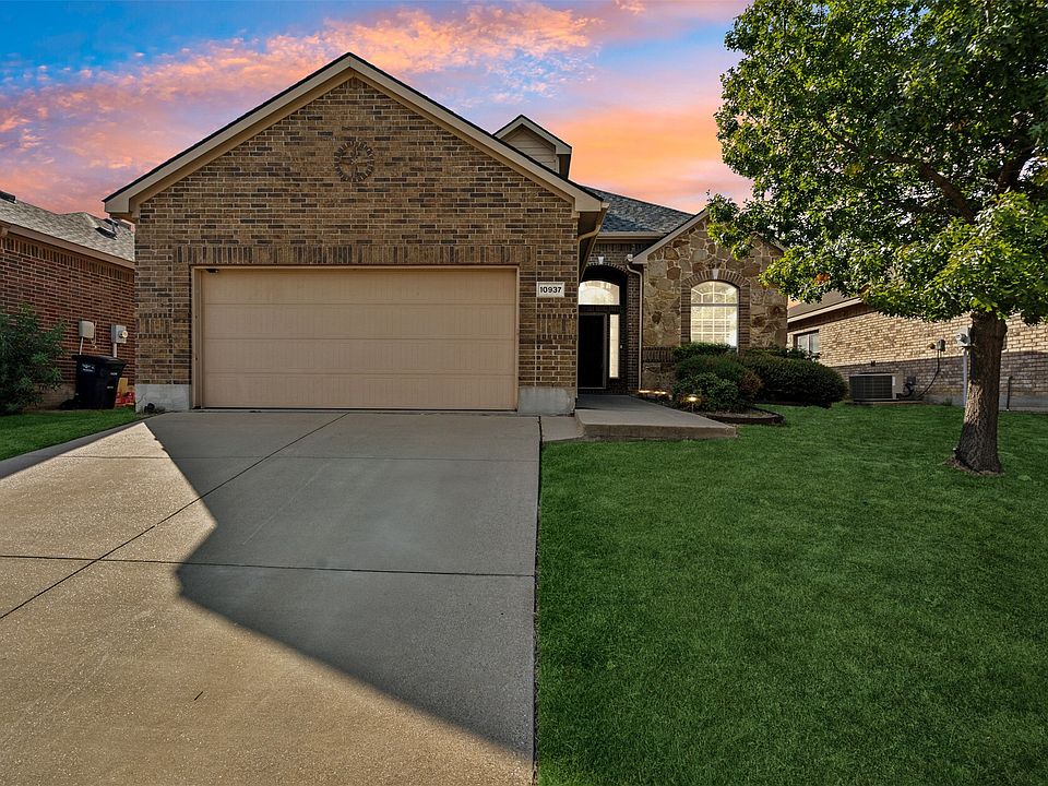 1st image of 10937 Braemoor Dr