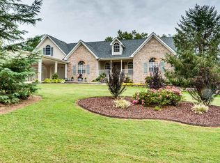 8520 Water Tower Rd, Ooltewah, TN 37363