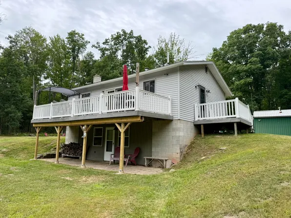 20705 Hoxeyville Rd, Wellston, MI 49689