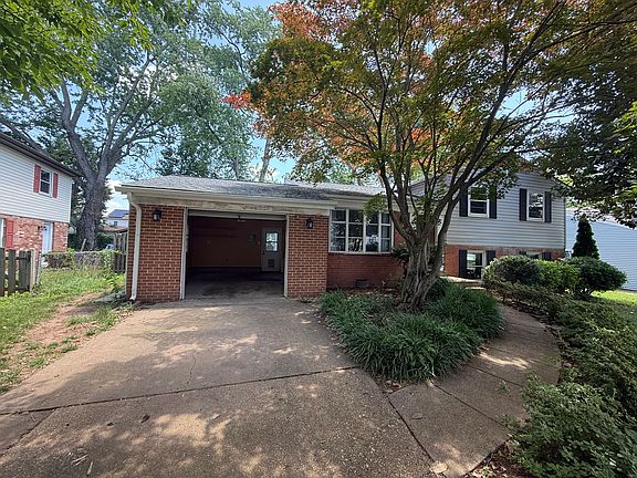 3rd image of 13510 Ellendale Dr