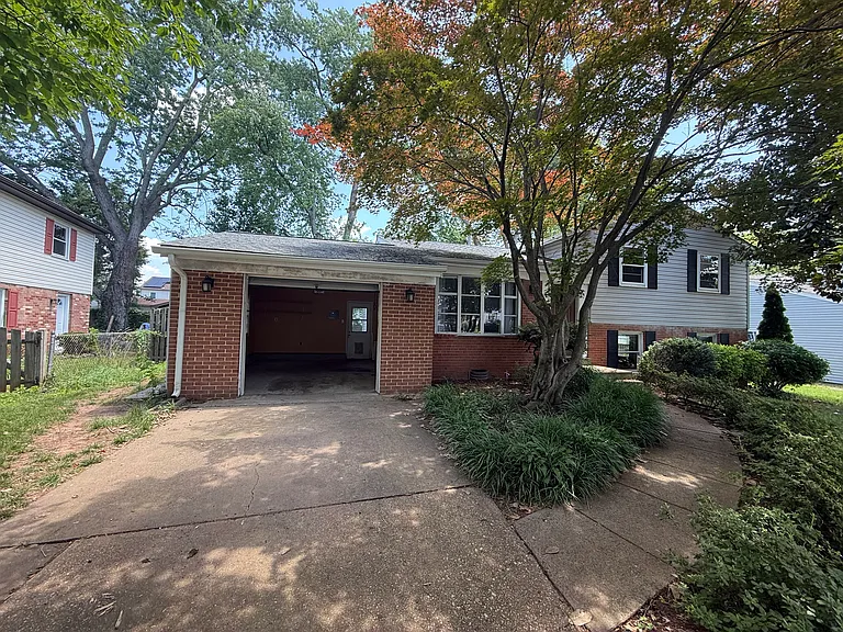 13510 Ellendale Dr — Photo 3