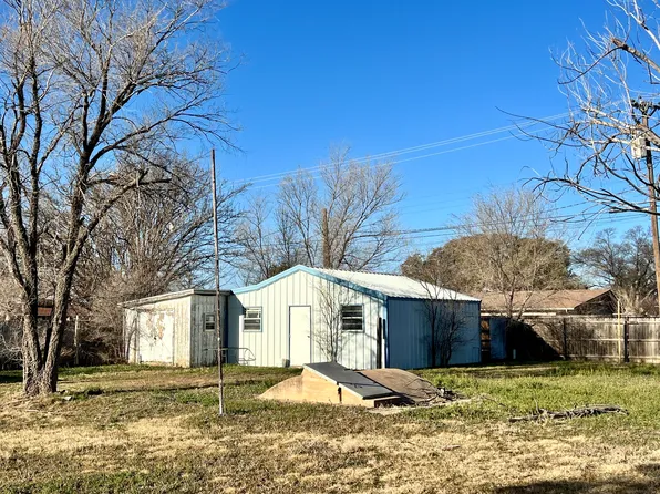 106 Harrison Ave, Lorenzo, TX 79343