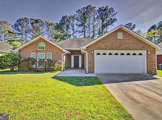 1271 Peacock Trl, Hinesville, GA 31313