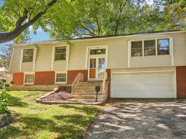 4532 Black Partridge Ln, Lisle, IL 60532