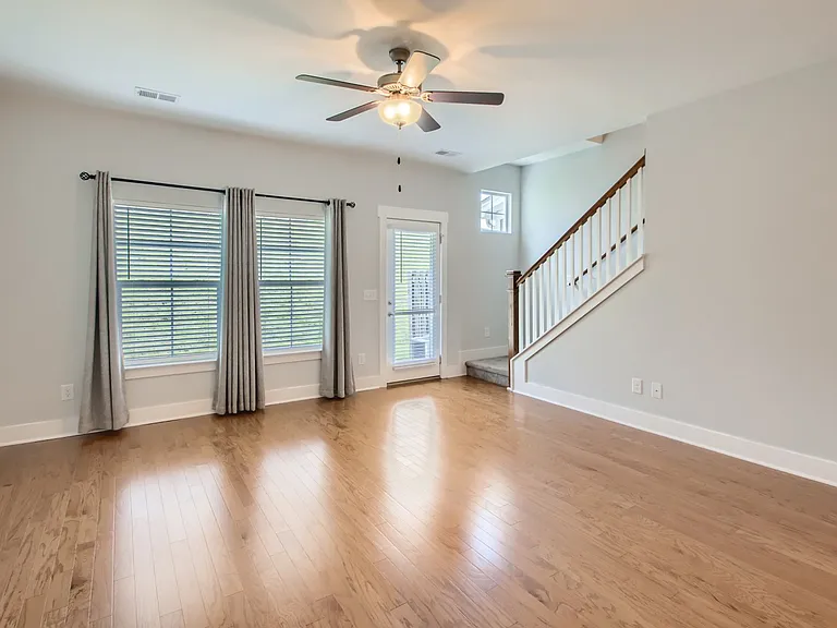 3007 Blueberry Ln — Photo 4