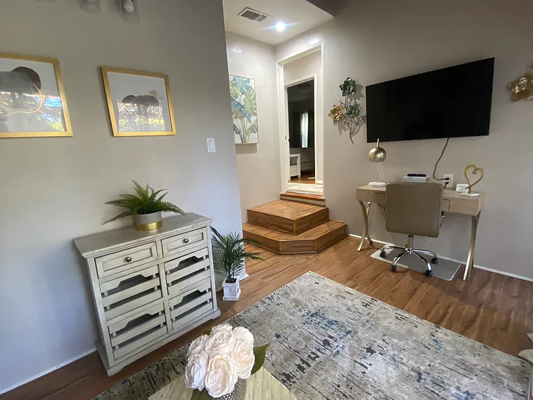 5944 Irvine Ave — Photo 7
