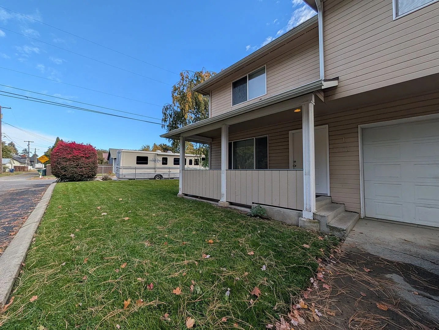 100 E Miller Ave — Photo 2