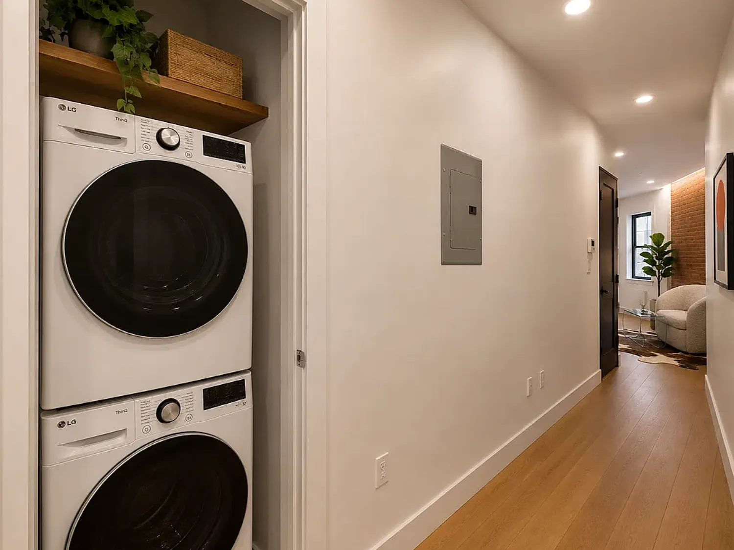 1351 Hancock Street — Photo 4