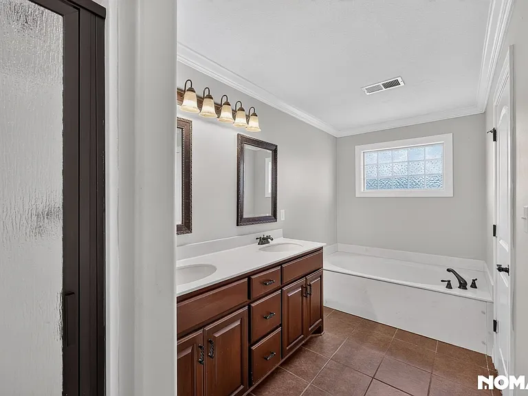 82 Grove Hill Ln — Photo 11