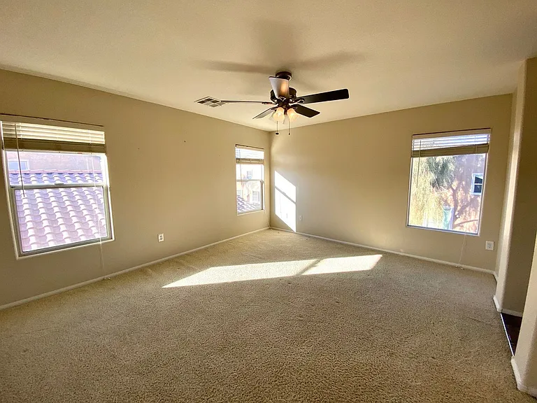 2324 Cockatoo Dr — Photo 25