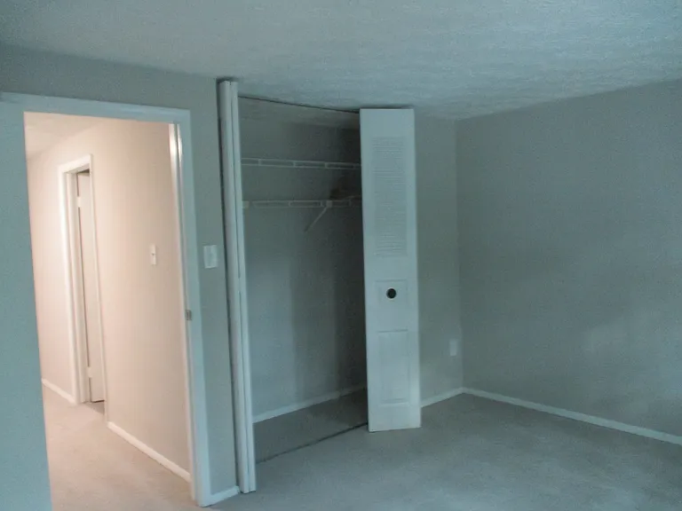 8601 Kenosha Ct — Photo 32