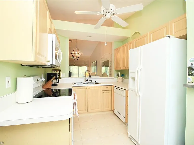 2925 Cypress Trace Cir #201 — Photo 4