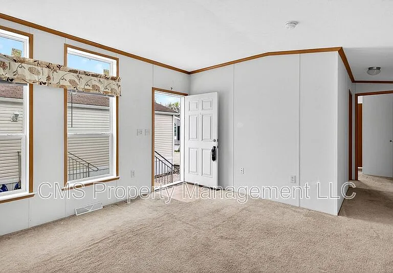 15 W Redwood Ave #7 — Photo 5