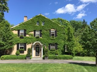 921 Church Rd, Lake Forest, IL 60045