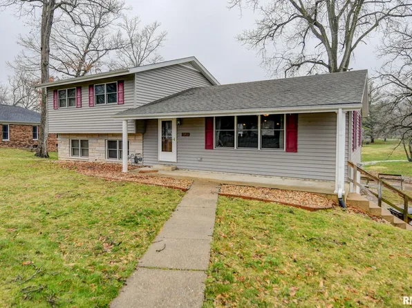 3706 Kennedy Rd, Taylorville, IL 62568