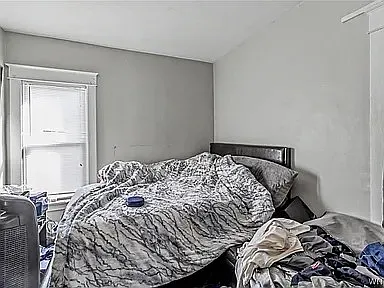 8 Heussy Ave #LOWER — Photo 11