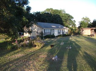 673 Hill Rd, Douglas, GA 31533