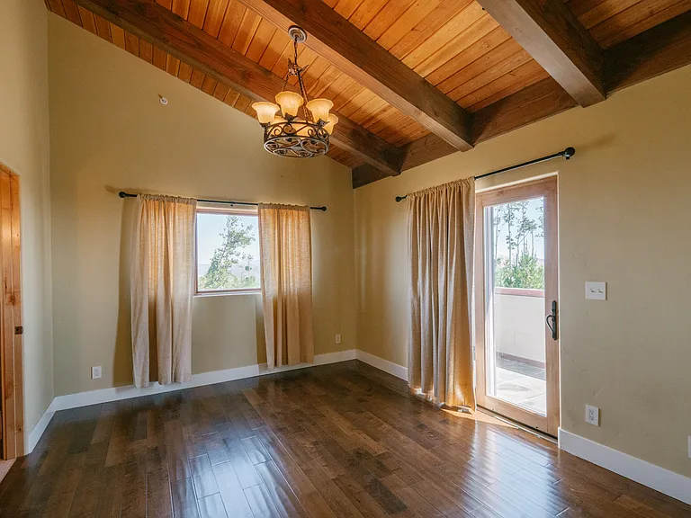 300 Corona Rd — Photo 33