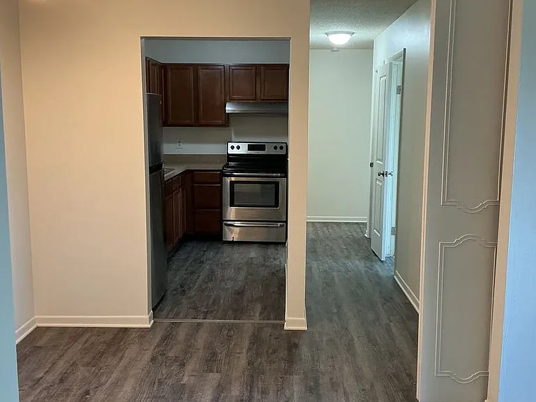 4415-4425 Hull Rd — Photo 3