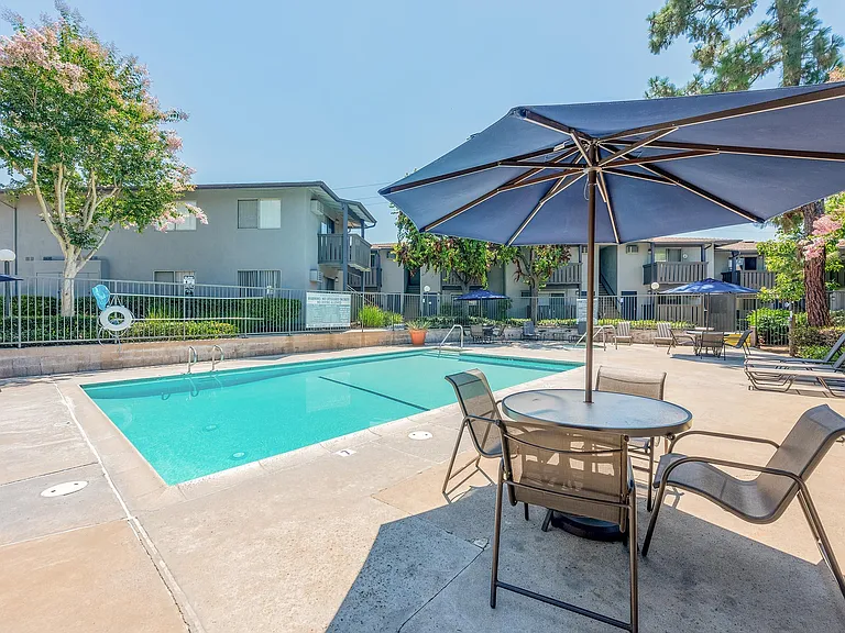 Five Coves Apartment Homes — Photo 3