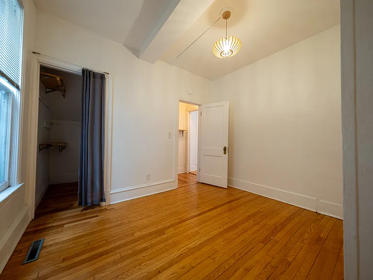 2224 26th Ave S #1 — Photo 15