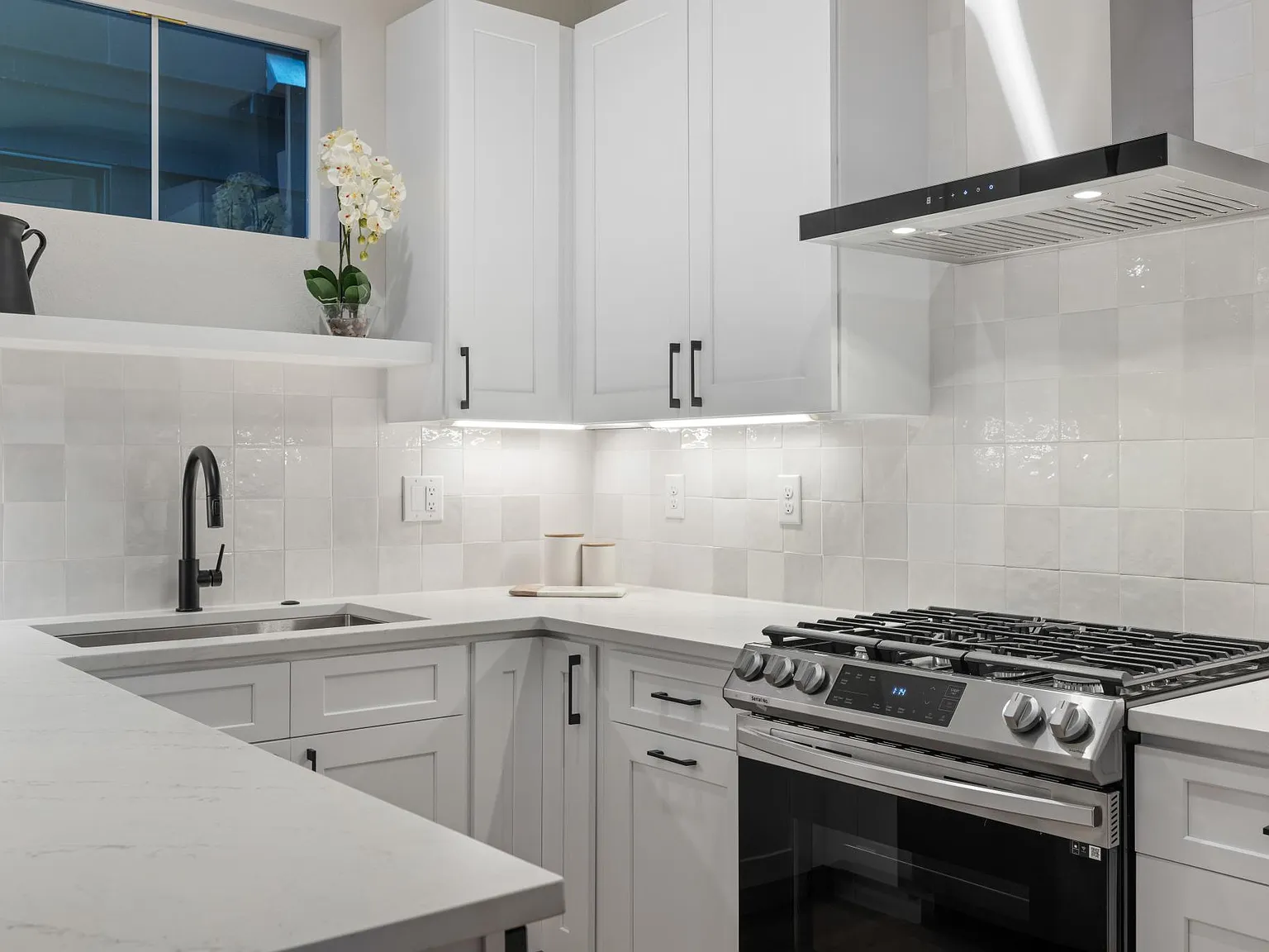 2 bed, 1717 sqft, $3,400 — Photo 4