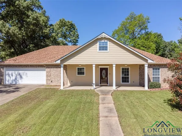 135 Cherry St, Tatum, TX 75691