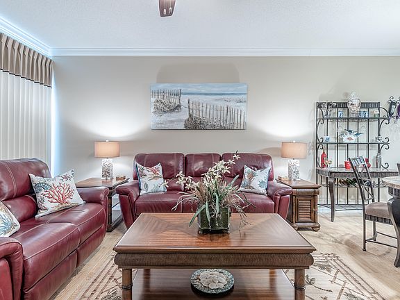 3rd image of 9450 Thomas Dr #1201
