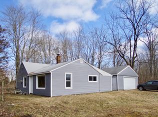 7194 Wood Rd, Norton Shores, MI 49456