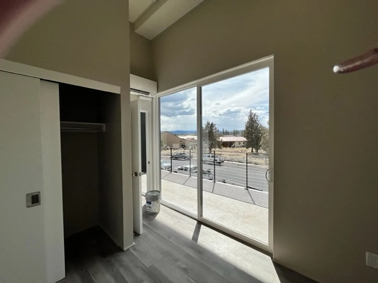 Luxury 3 bed 2 bath on the 2nd floor to view the Mountains! — Photo 2