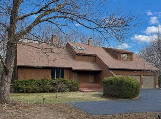580 Mountain St, Sharon, MA 02067