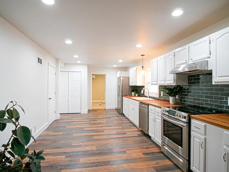 1803 Fairwood Ave — Photo 3
