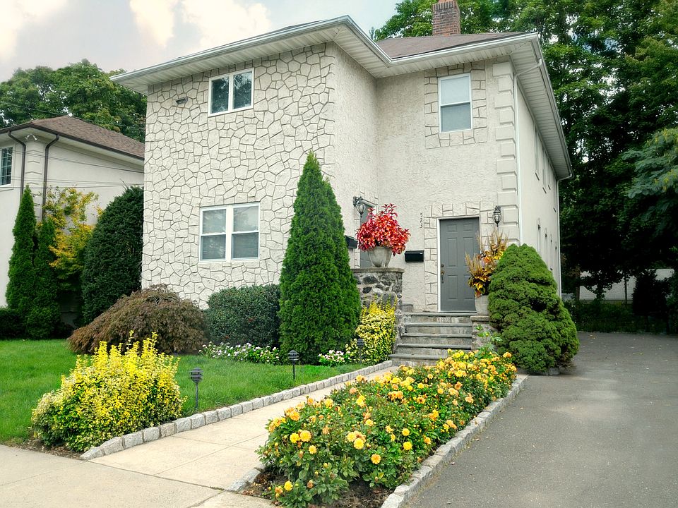 1st image of 523 Carroll Ave