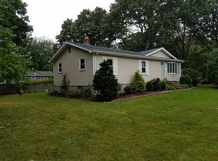 34 Spice Bush Trl, Narragansett, RI 02882