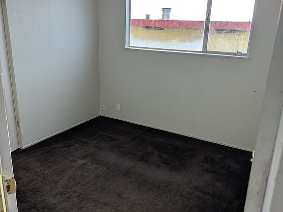 4th image of 9 Westline Dr