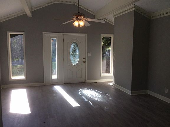 4th image of 1582 Cecelia Dr