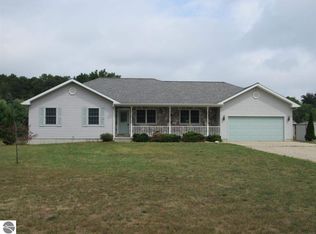 6069 E 34th Rd, Cadillac, MI 49601