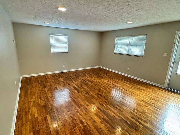 5th image of 115 Lafayette Dr #115