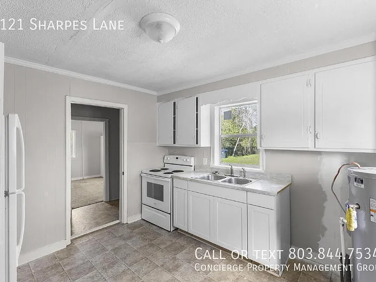 1121 Sharpes Ln — Photo 9