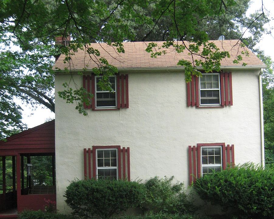 (208 Highland Ave)