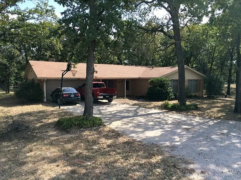 3516 State Highway 59 N — Photo 2