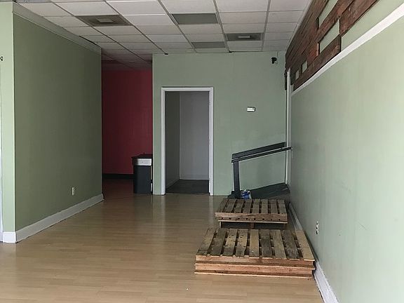 5th image of 6 W Franklin St