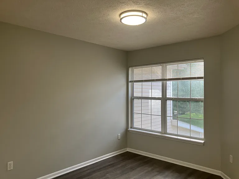 1789 Park Trl NE — Photo 32