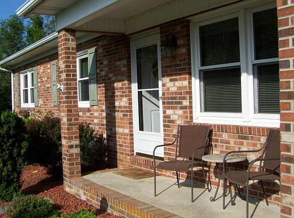 3rd image of 134 Whippoorwill Ln
