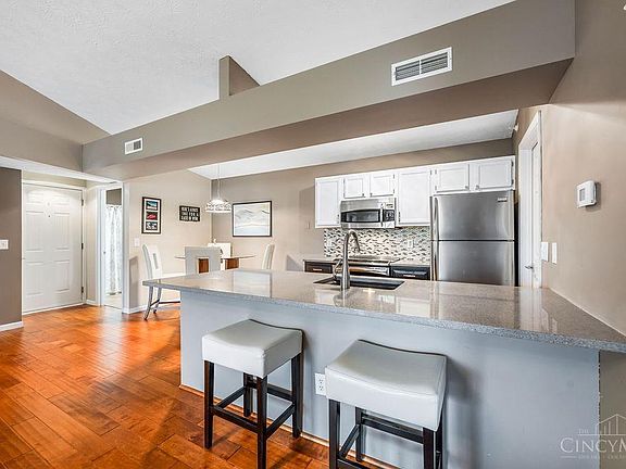 3rd image of 3352 Emerald Lakes Dr Unit 3D