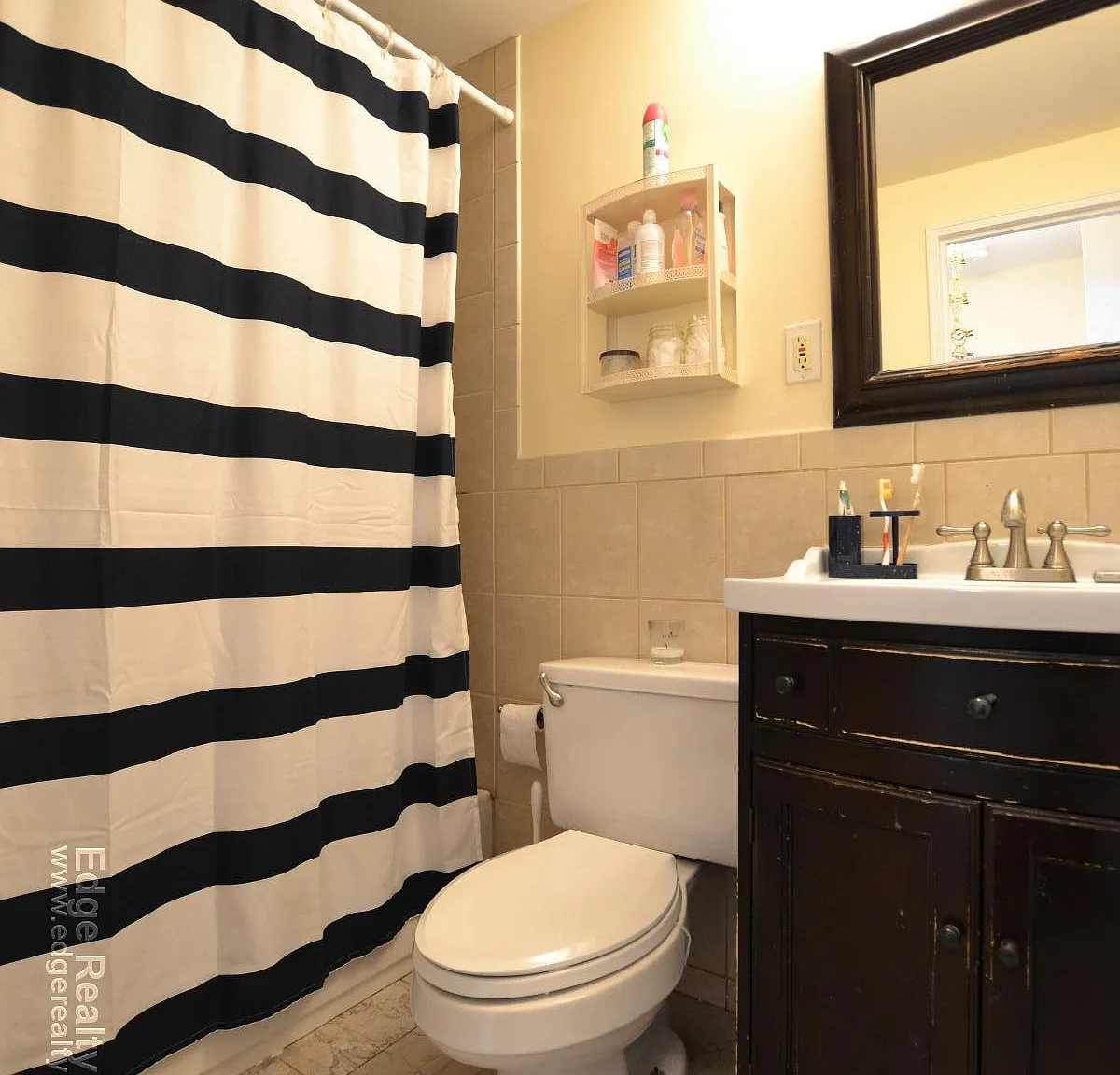 3 bed, 1053 sqft, $3,675 — Photo 4