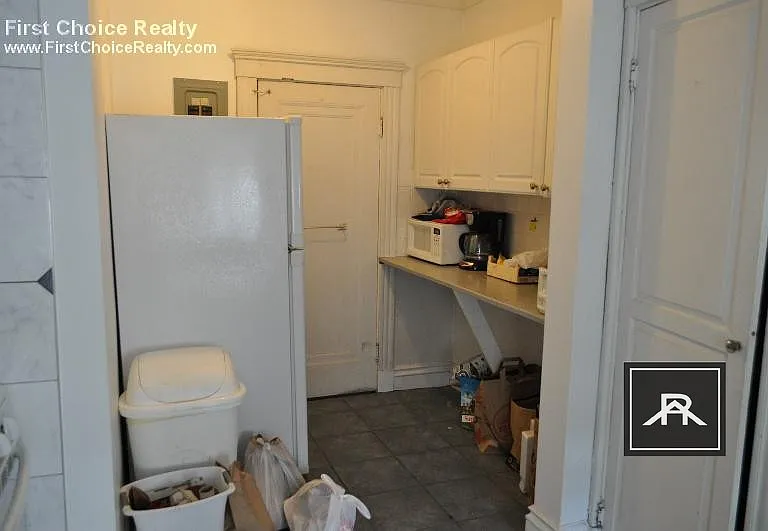 96 Strathmore Rd #4 — Photo 8
