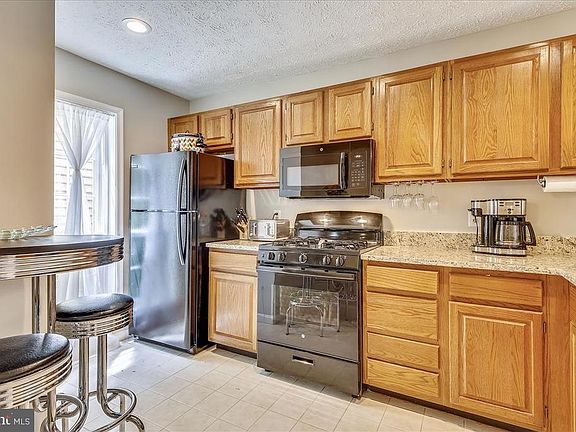 5th image of 7652 Willow Point Dr #7652