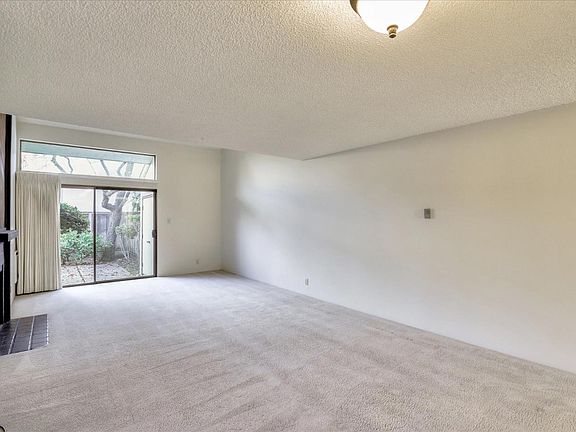 4th image of 1419 Palm Ave