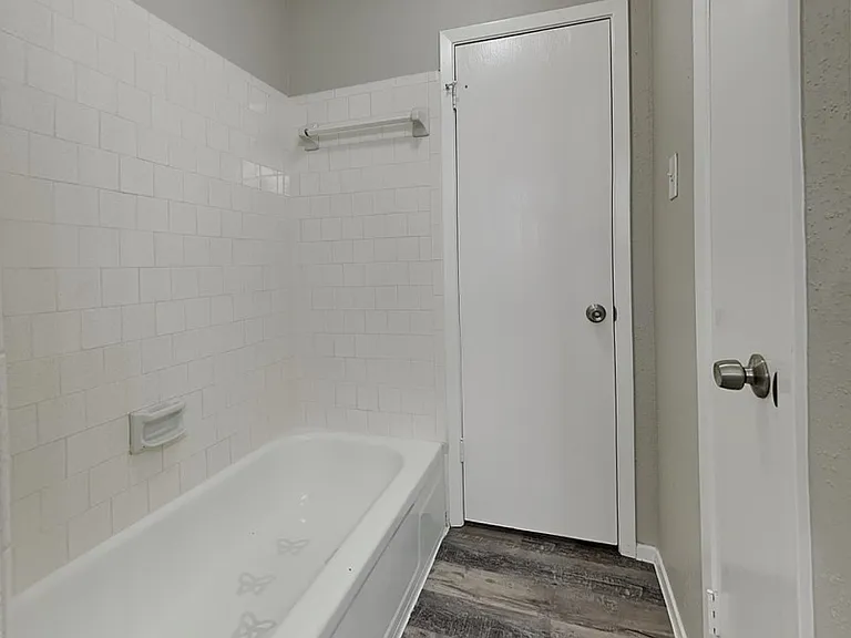 2509 Merrimac Dr — Photo 10